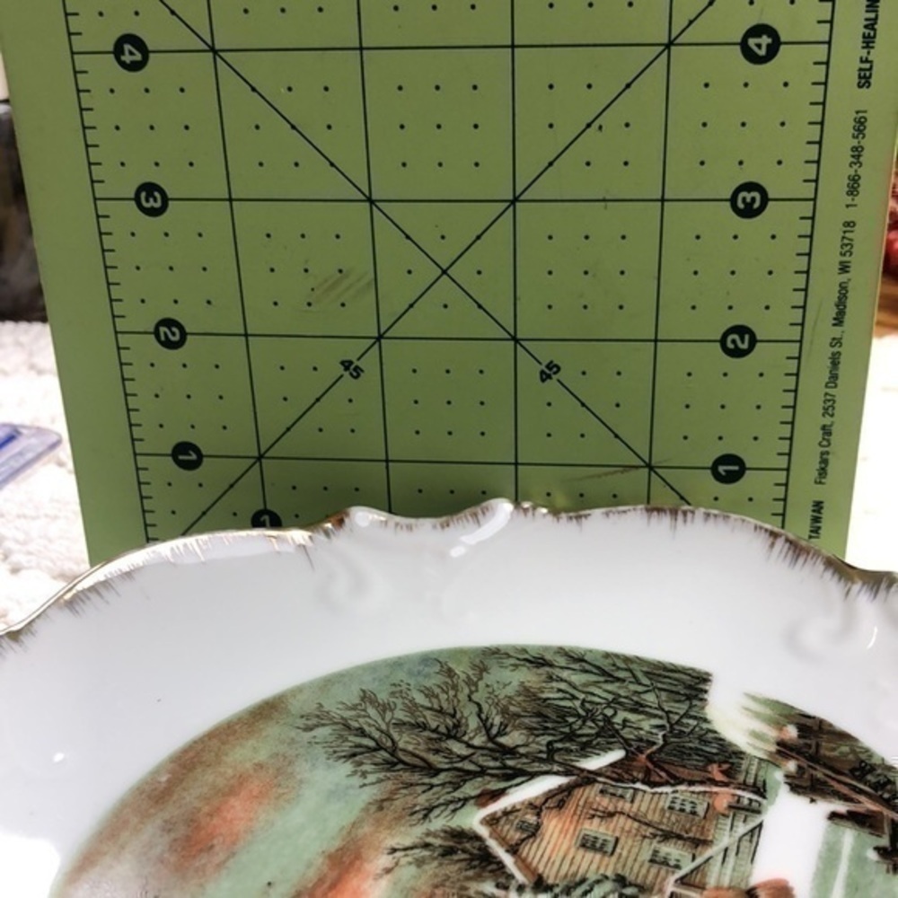 Vintage Courier & Ives “The Farmer’s Home - Winter” Collectible Plate - Picture 7 of 11